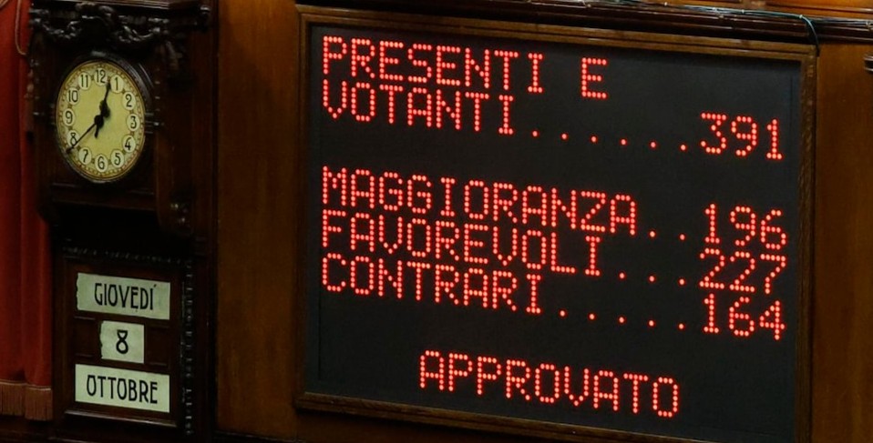 La “legge truffa” e la memoria corta del PD. Il premio di maggioranza piace a chi lo propone e diventa uno scandalo quando lo propone l’avversario.